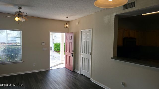 575 OAKLEAF PLANTATION Parkway 901, Orange Park, FL 32065