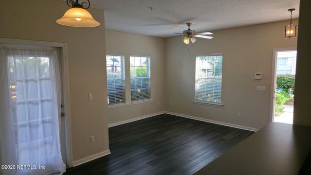 575 OAKLEAF PLANTATION Parkway 901, Orange Park, FL 32065