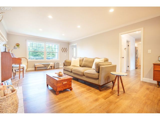 6220 Sw SPRUCE Ave, Beaverton, OR 97005