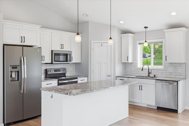 732 Towne Drive NE, Byron, MN 55920