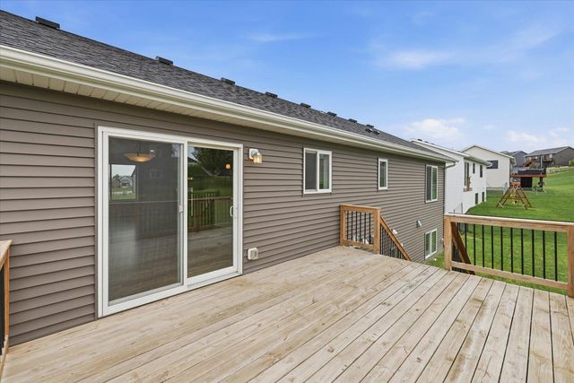732 Towne Drive NE, Byron, MN 55920