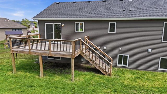 732 Towne Drive NE, Byron, MN 55920