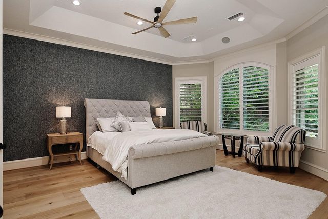 19 Hunnewell Way, The Woodlands, TX 77382