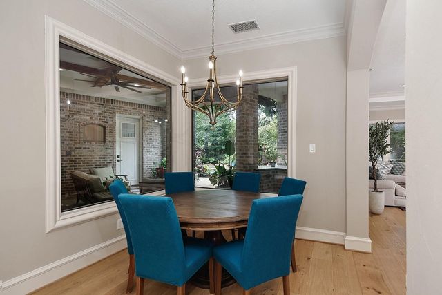 19 Hunnewell Way, The Woodlands, TX 77382