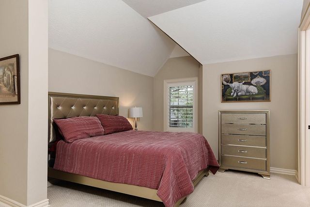 19 Hunnewell Way, The Woodlands, TX 77382