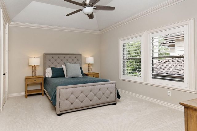 19 Hunnewell Way, The Woodlands, TX 77382