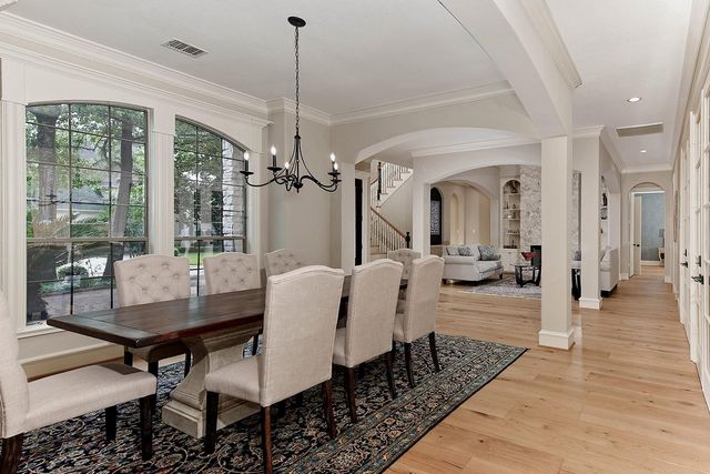 19 Hunnewell Way, The Woodlands, TX 77382