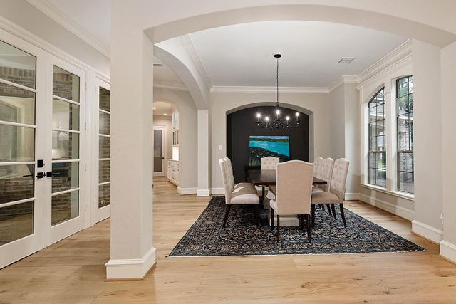 19 Hunnewell Way, The Woodlands, TX 77382
