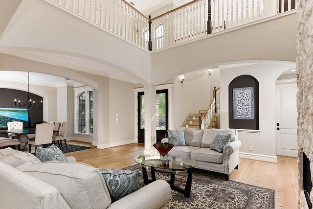 19 Hunnewell Way, The Woodlands, TX 77382