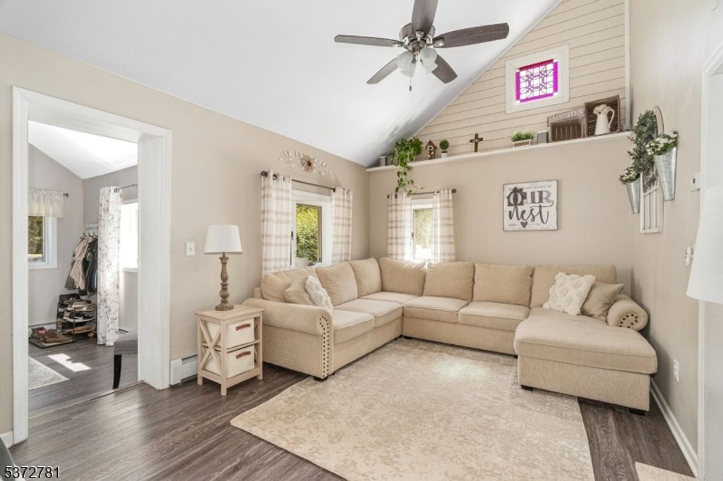 85 Lake Wallkill Rd, Vernon Twp., NJ 07461