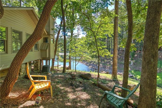 40 Oriole Drive SE, White, GA 30184