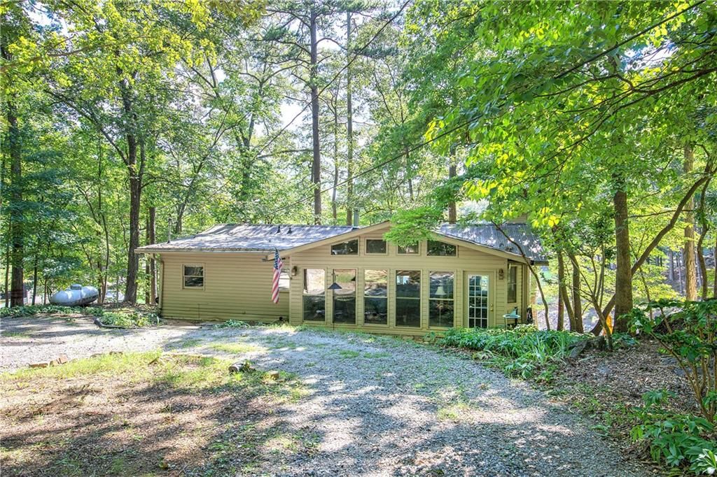 40 Oriole Drive SE, White, GA 30184