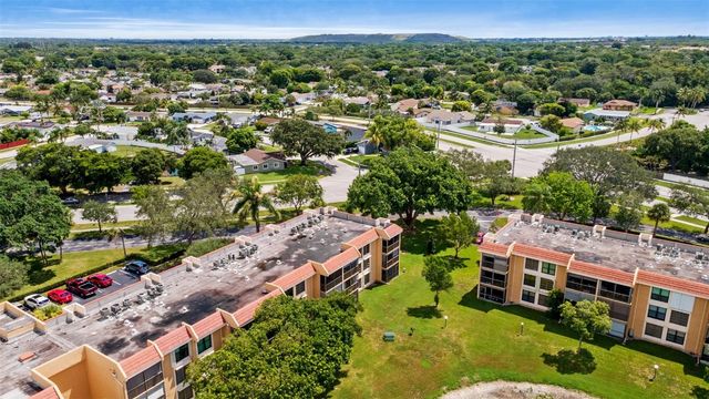 5836 Coral Lake Drive 312, Margate, FL 33063