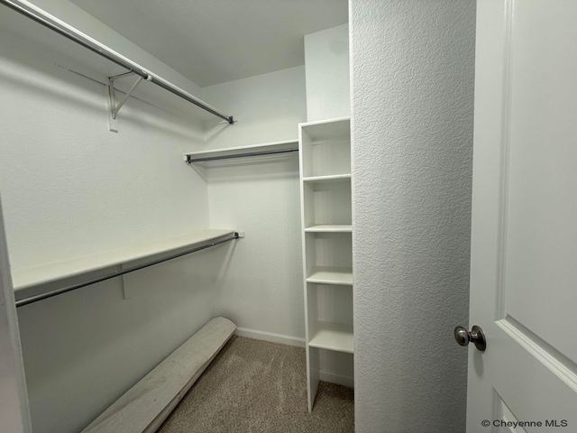 5503 ALEX RANCH RD, Cheyenne, WY 82007