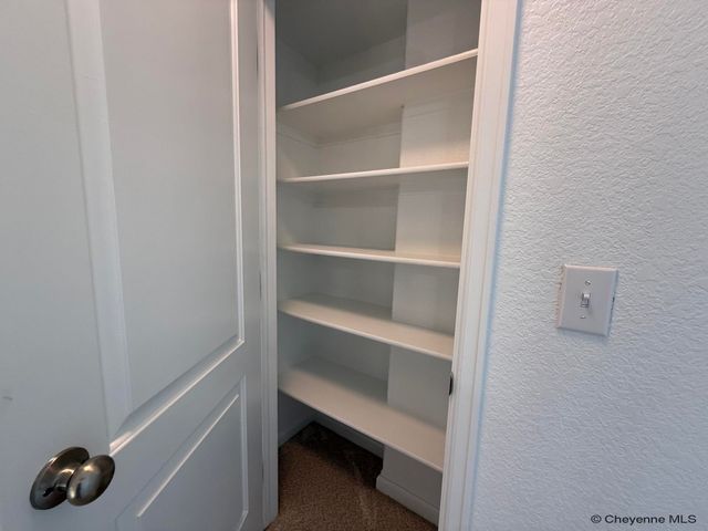 5503 ALEX RANCH RD, Cheyenne, WY 82007