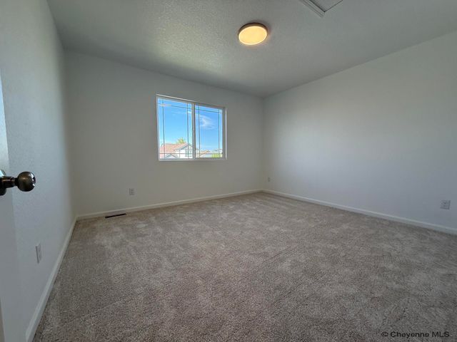 5503 ALEX RANCH RD, Cheyenne, WY 82007