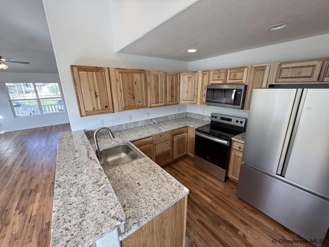 5503 ALEX RANCH RD, Cheyenne, WY 82007
