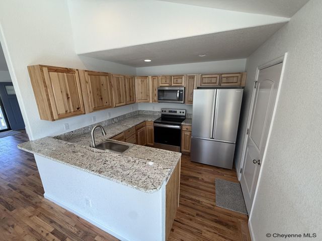 5503 ALEX RANCH RD, Cheyenne, WY 82007