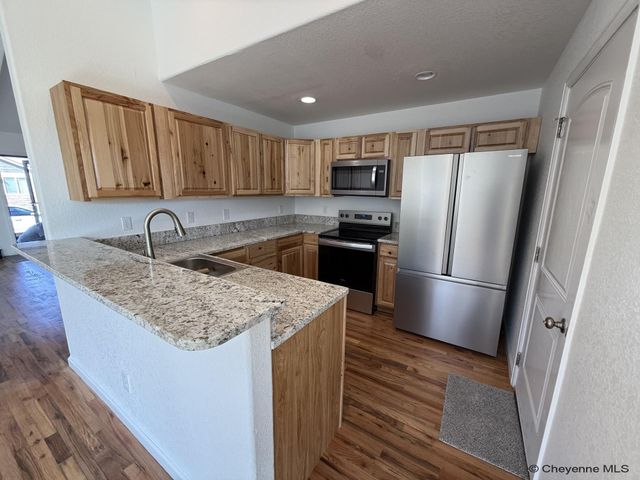 5503 ALEX RANCH RD, Cheyenne, WY 82007