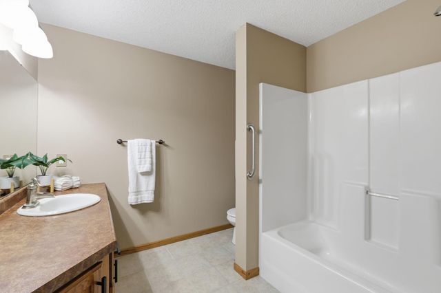 10563 64th Lane NE, Albertville, MN 55301