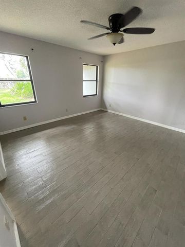 1427 CHAMBERLAIN LOOP, Lake Wales, FL 33853