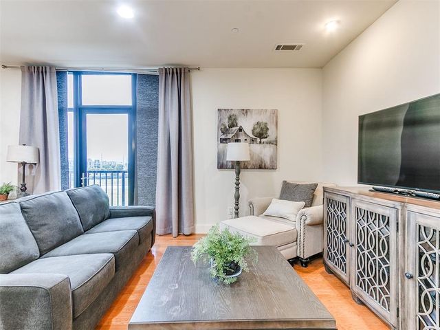 241 NE 4th Street 3, Oklahoma City, OK 73104