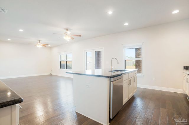 8016 Woodbrook Rd, Pensacola, FL 32526