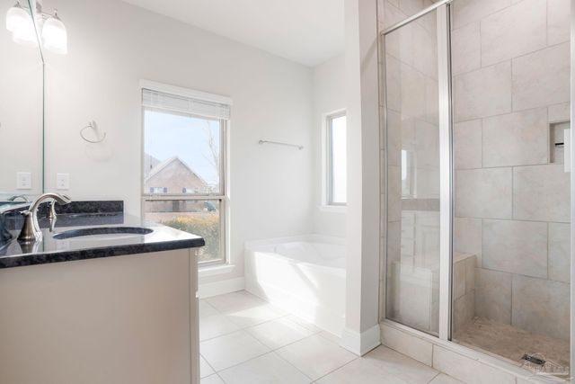 8016 Woodbrook Rd, Pensacola, FL 32526