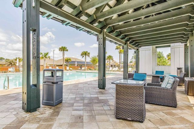 8016 Woodbrook Rd, Pensacola, FL 32526