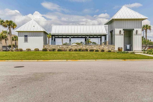 8016 Woodbrook Rd, Pensacola, FL 32526