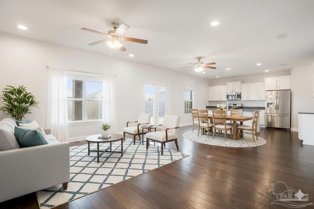 8016 Woodbrook Rd, Pensacola, FL 32526