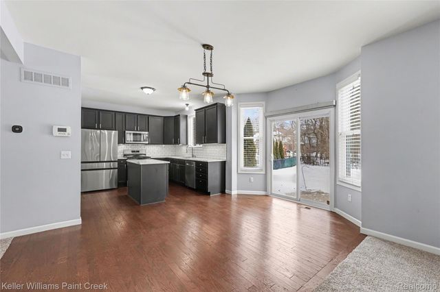 51768 Leshan Drive, Chesterfield Township, MI 48047