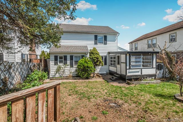 31 Emmett Place, Yonkers, NY 10703