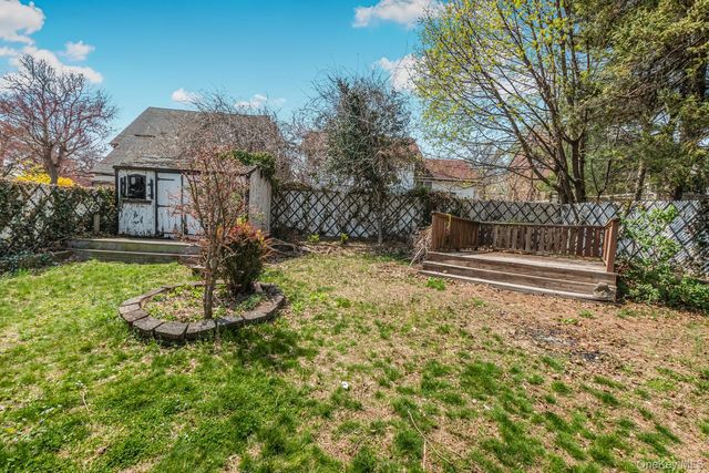 31 Emmett Place, Yonkers, NY 10703