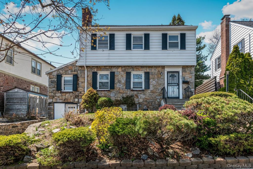 31 Emmett Place, Yonkers, NY 10703