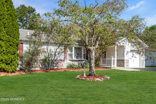5 Navajo Drive, Waretown, NJ 08758