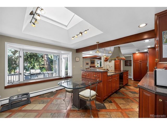 1820 Glen Ayr Dr, Lakewood, CO 80215