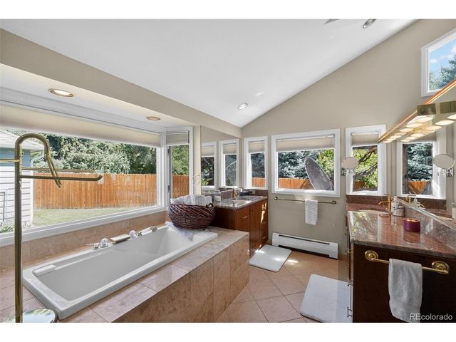 1820 Glen Ayr Dr, Lakewood, CO 80215