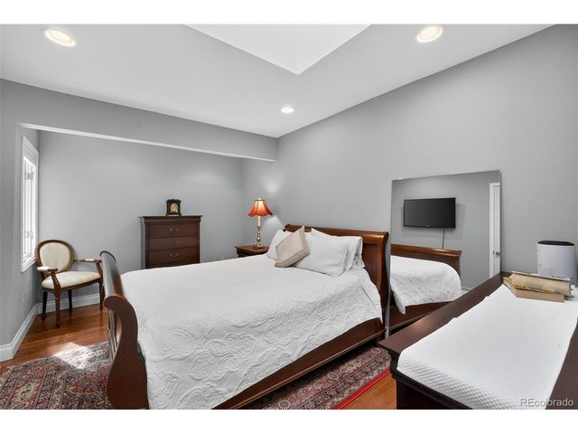 1820 Glen Ayr Dr, Lakewood, CO 80215
