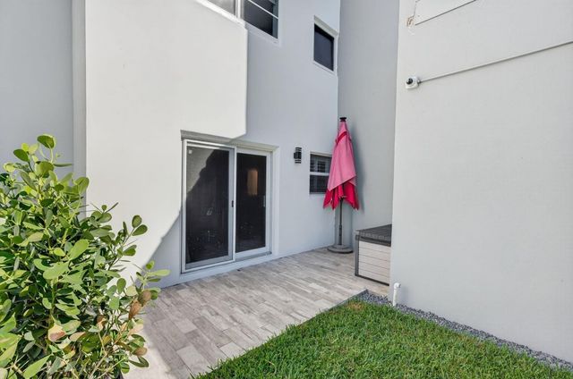 2860 NE 14th Street Causeway 106D, Pompano Beach, FL 33062