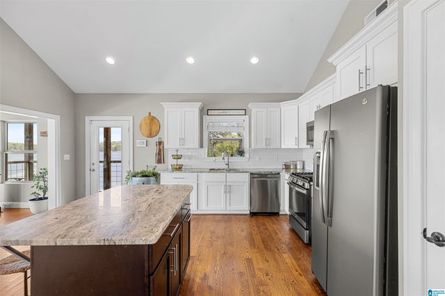 992 DAVIS ACRES DRIVE, Alpine, AL 35014