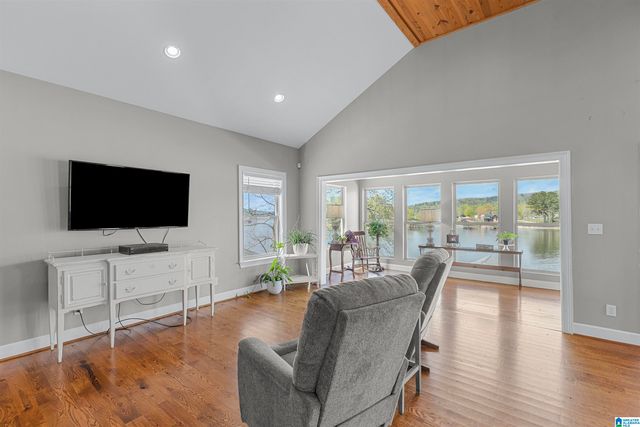 992 DAVIS ACRES DRIVE, Alpine, AL 35014