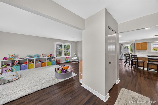 871 Brandt Drive, Lake In The Hills, IL 60156