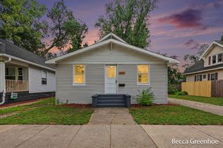 449 Leonard Avenue, Muskegon City, MI 49442
