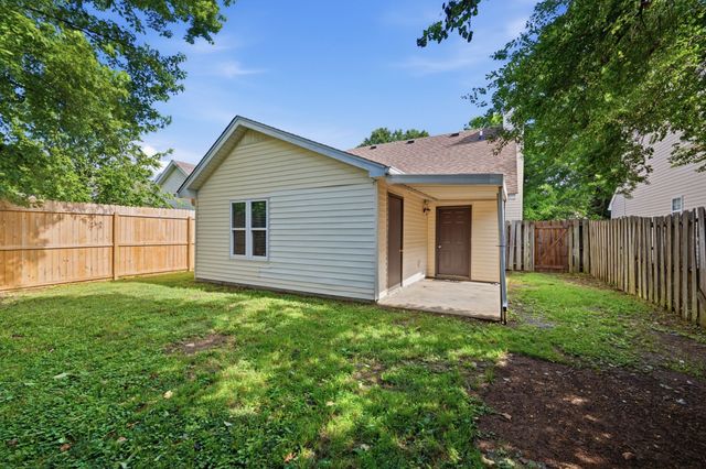 2014 Mansker Dr, Goodlettsville, TN 37072
