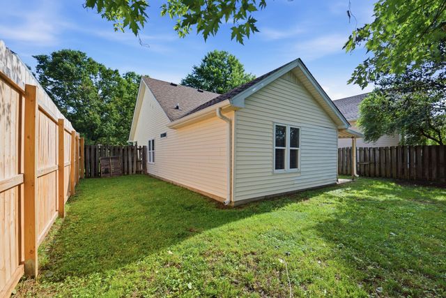 2014 Mansker Dr, Goodlettsville, TN 37072