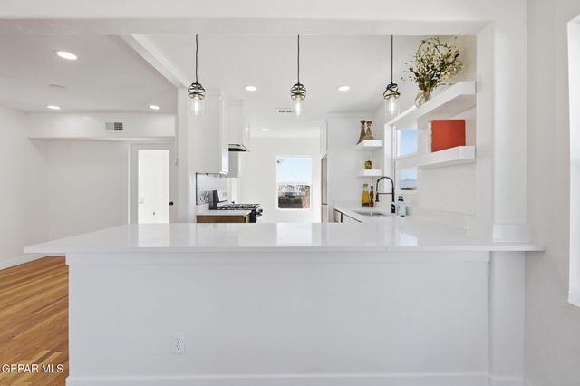 3710 Frankfort Avenue, El Paso, TX 79930