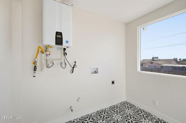 3710 Frankfort Avenue, El Paso, TX 79930