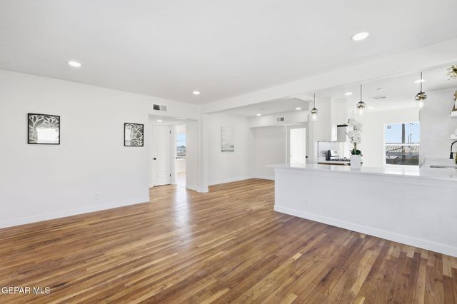 3710 Frankfort Avenue, El Paso, TX 79930