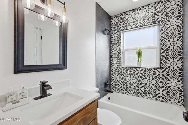 3710 Frankfort Avenue, El Paso, TX 79930